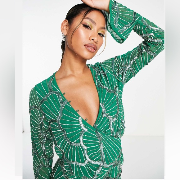 ASOS design 14 embellished wrap midi dress with scallop design in green - Picture 3 of 14
